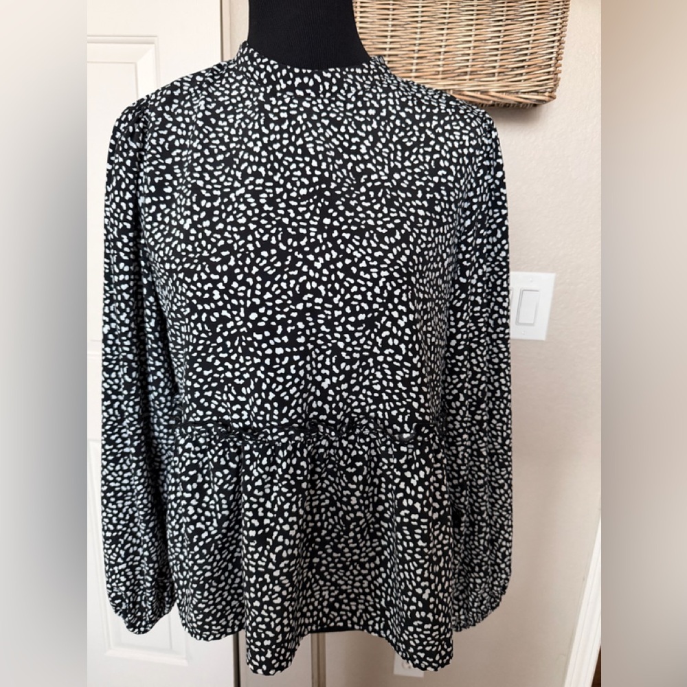 Sanctuary Black and White Long-Sleeve Peplum Top